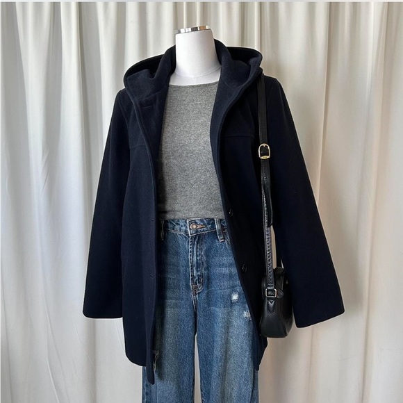 J.Percy Jackets & Blazers - Vintage Navy J. Percy wool peacoat with hood size Medium.